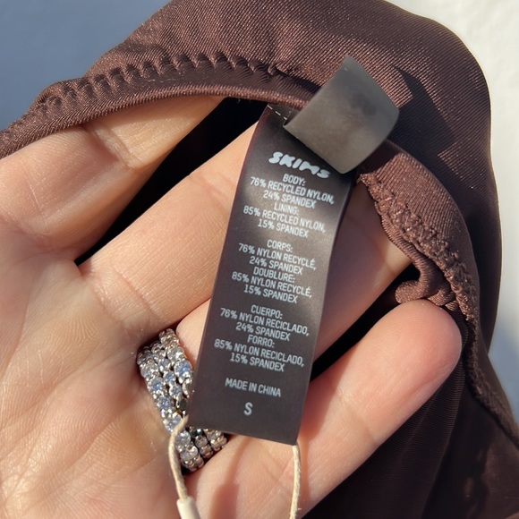 SKIMS SWIM SCOOP NECK ONE PIECE.🤎 - Picture 10 of 16